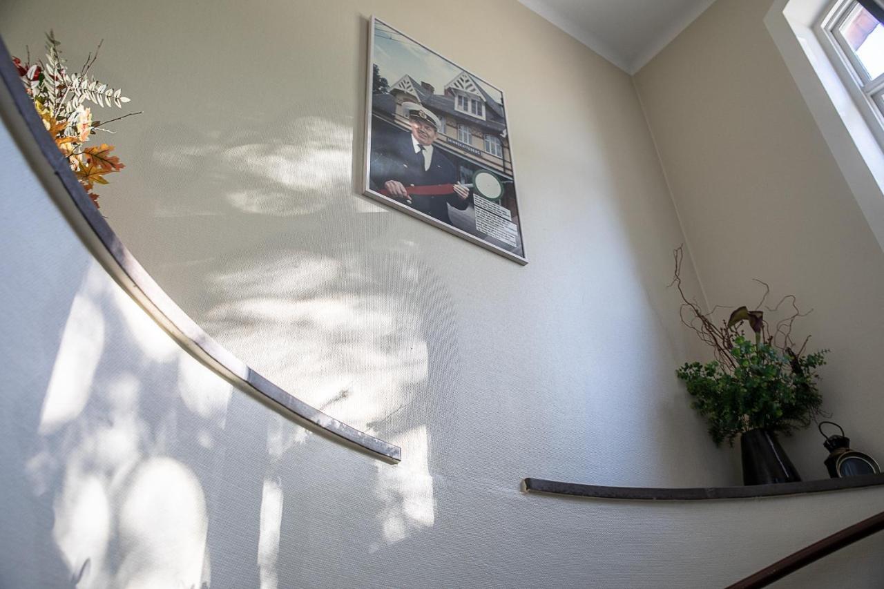Hotell Station Skinnskatteberg المظهر الخارجي الصورة